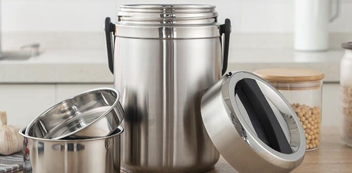 Insulated Stainless Steel Food Jar Vs. Plastic Food Jar - Insulated Food Jar Buying Guide: How to Choose the Best?
