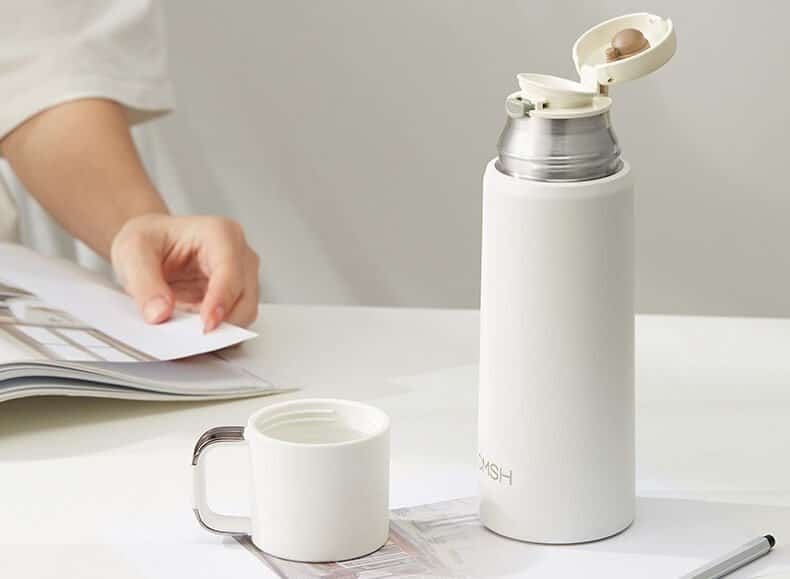 Botellas de agua inteligentes con aislamiento: ¿por qué y cómo desarrollar el hábito de "trae tu propia taza"?