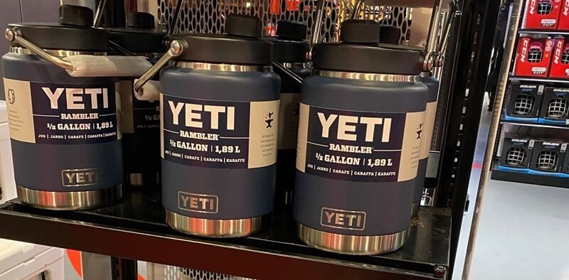 Какво е покритието върху чашите Yeti - Защо чашите Yeti са толкова скъпи?