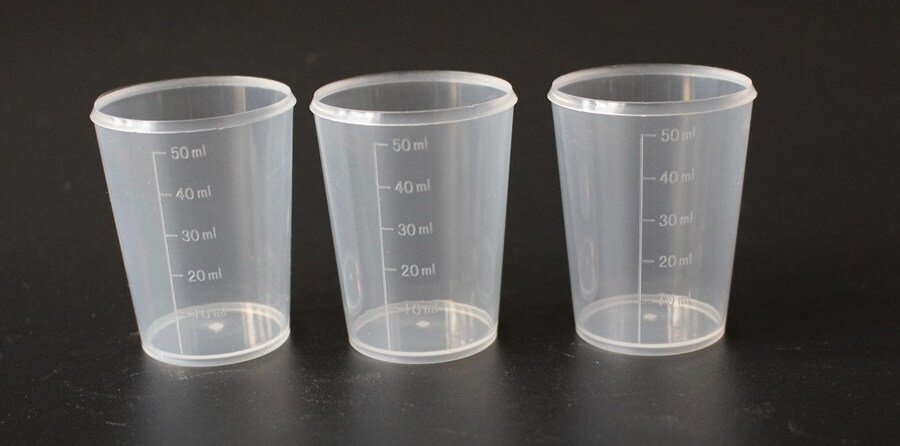 Can you put boiling water in a plastic measuring cup - Can You Put Hot Water In A Plastic Bottle? Why not?