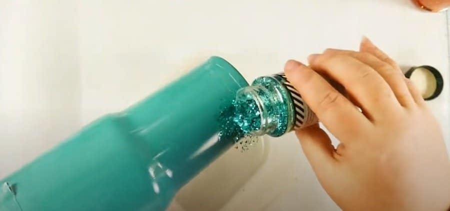 Step 4 Apply glitter - How To Make Glitter Tumblers With Epoxy For Beginners?