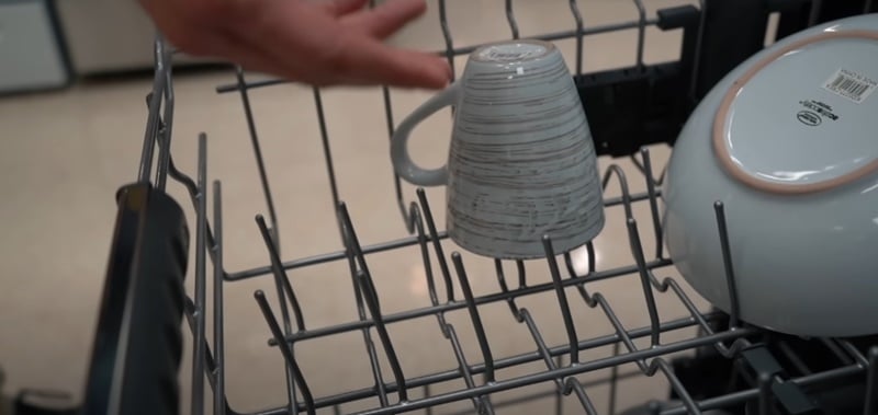 Beste praktijken voor het afwassen van YETI-producten 1 - Zijn YETI vaatwasmachinebestendig? Een uitgebreide gids