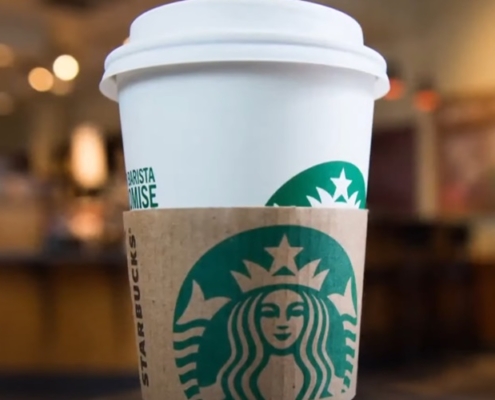 Woraus bestehen Starbucks-Becher im Format 495x400 - Blog
