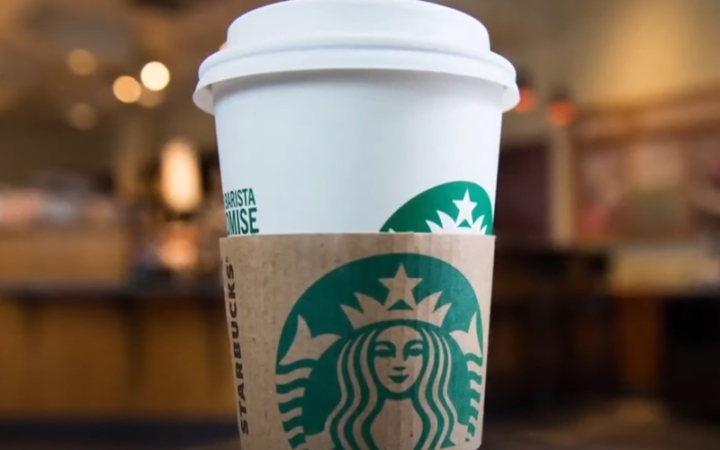 ¿De qué están hechos los vasos de Starbucks?